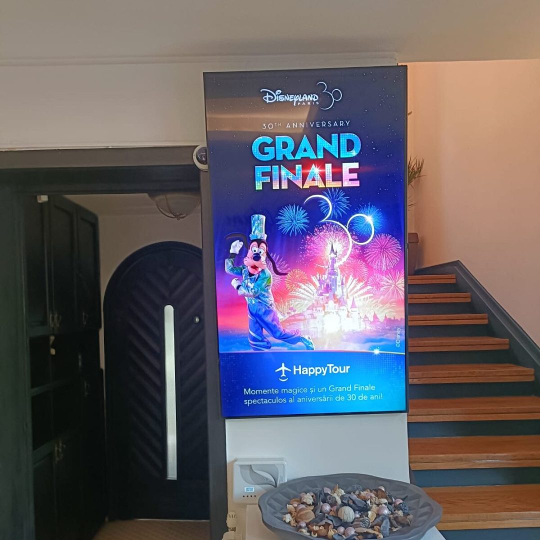 Reteaua-Digitala-Indoor-DOOH-13-GLAM-BEAUTY-STUDIO-centru-privat-de-beauty-de-lux-1