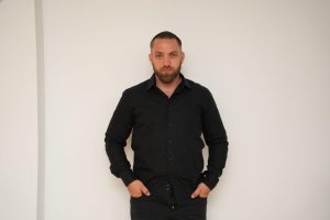 De ce George Reteșan a refuzat calea convențională și a ales să creeze soluții reale